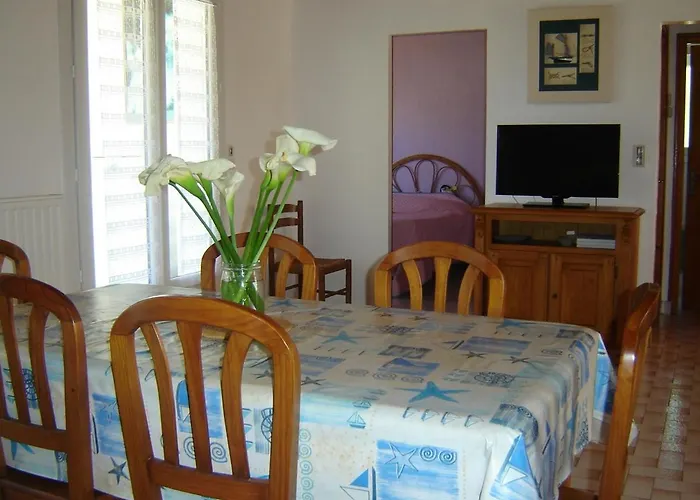 Vakantiehuis Maison Spacieuse 8 Pers Avec Jardin, Animaux Admis - Fr-1-540-256 *